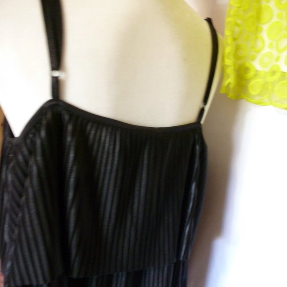 Date Night Black layered top for a full figure - Picture 2 of 10